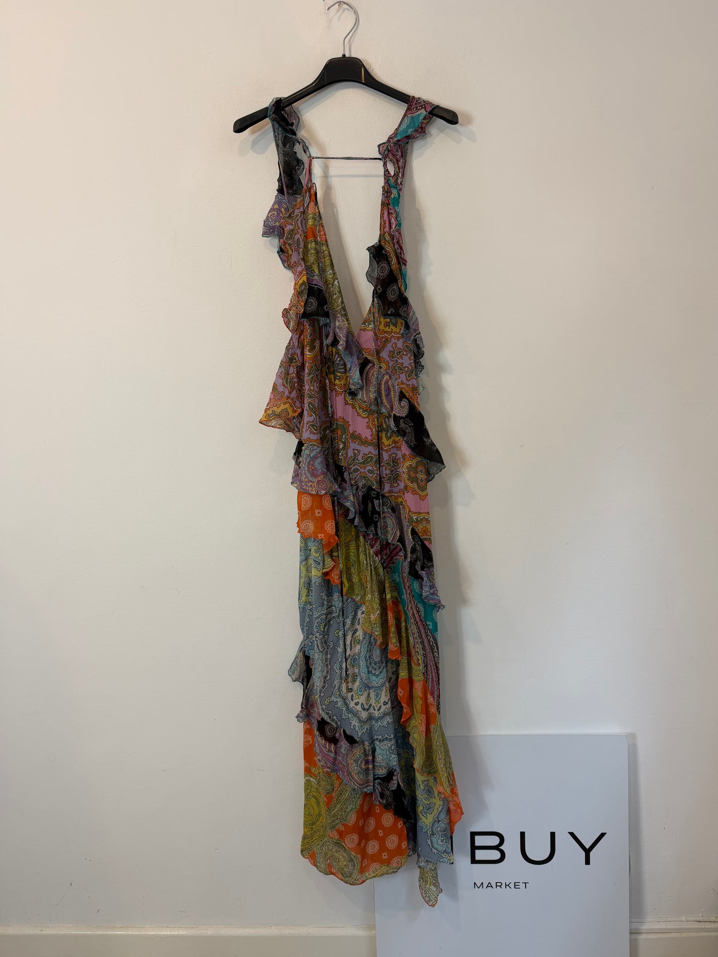 ZARA. Vestido estampado detalle de volantes