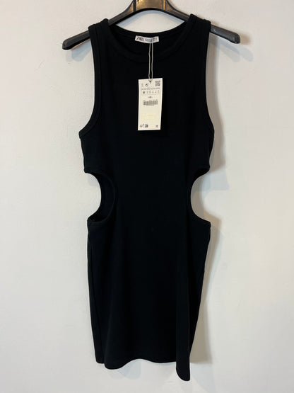 ZARA. Vestido corto entallado aberturas. T M
