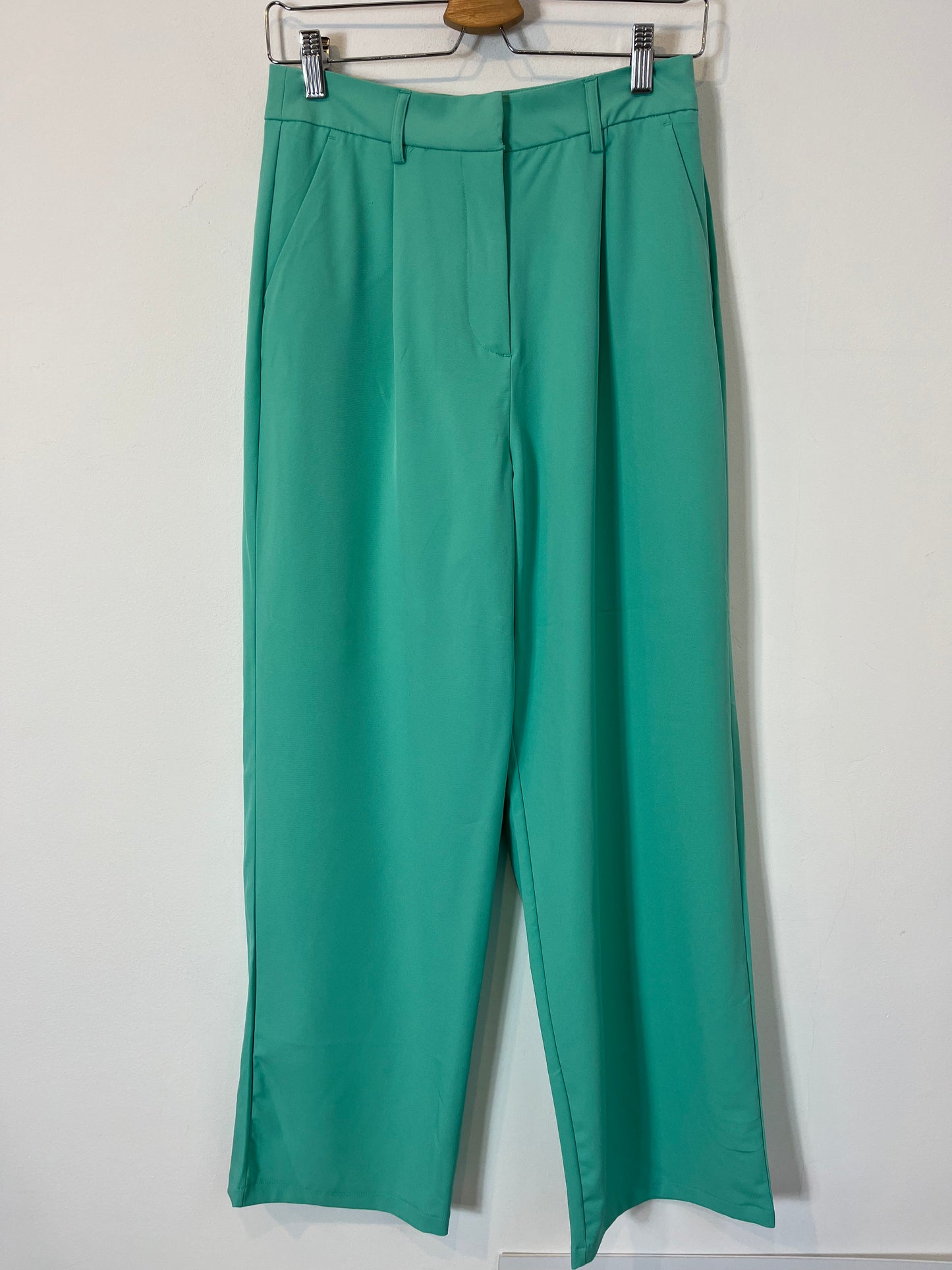 PIECES. Pantalón verde agua. T M