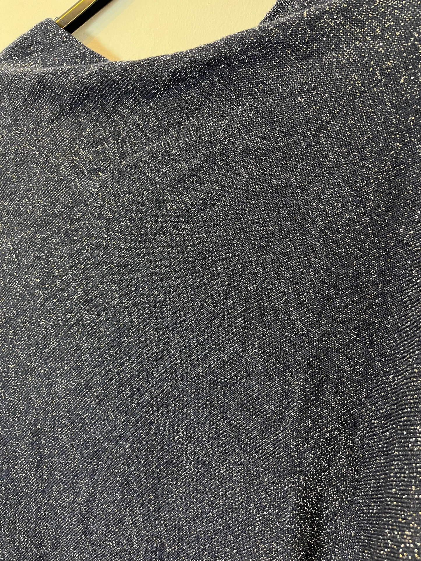 OTRAS. Top efecto capa hilos brillo. T S/M