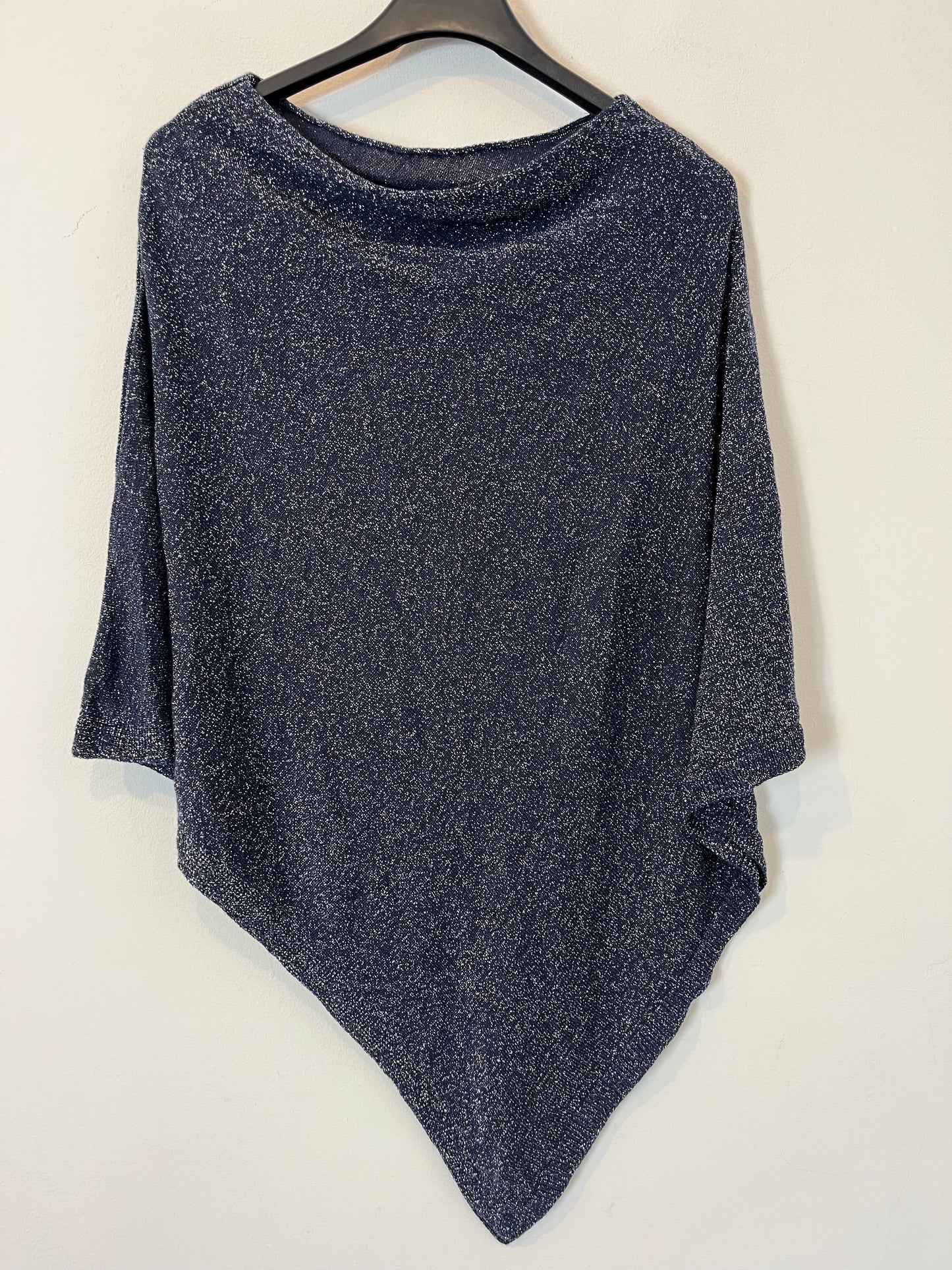 OTRAS. Top efecto capa hilos brillo. T S/M