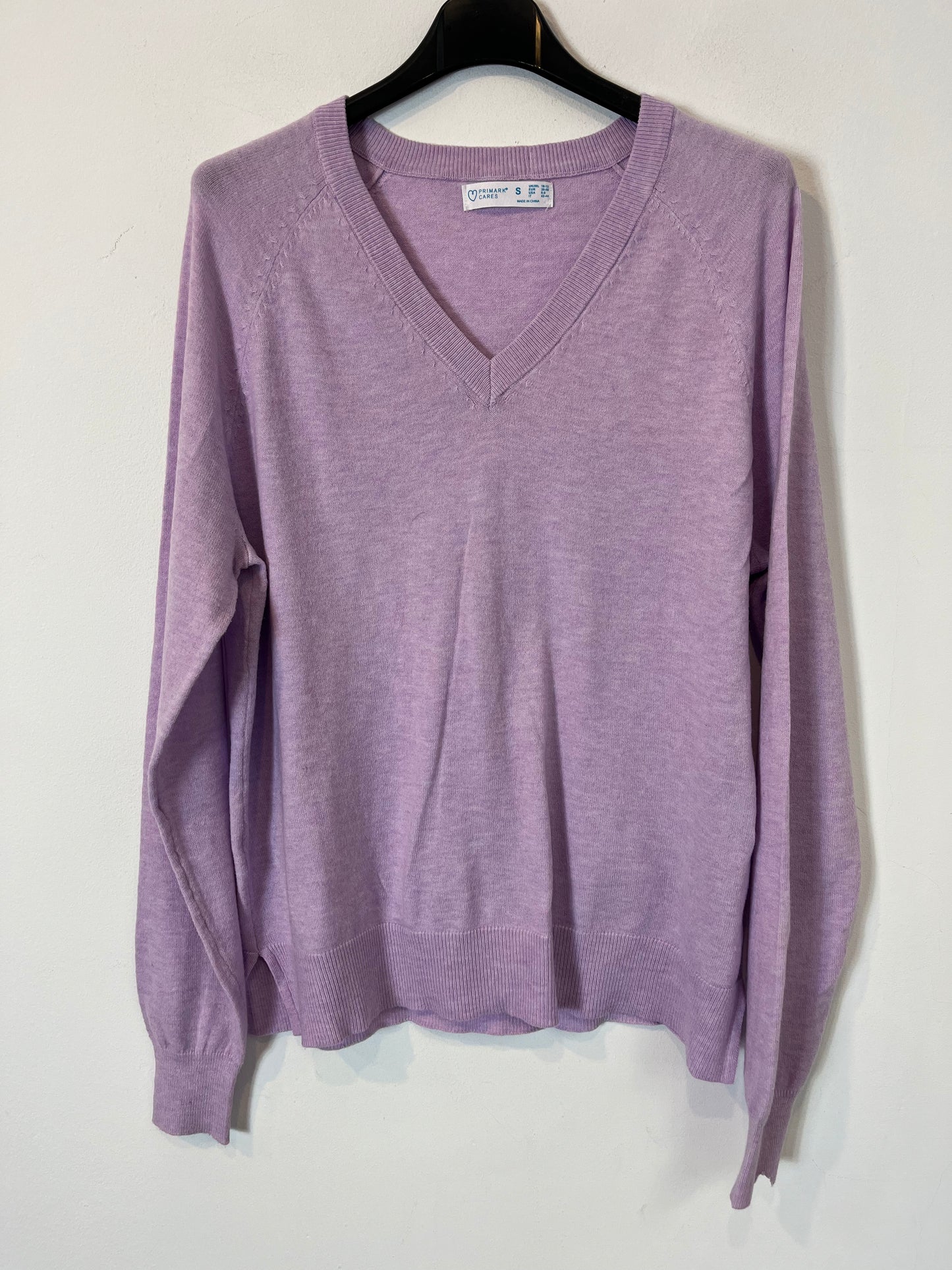 PRIMARK. Jersey malva cuello pico. T S