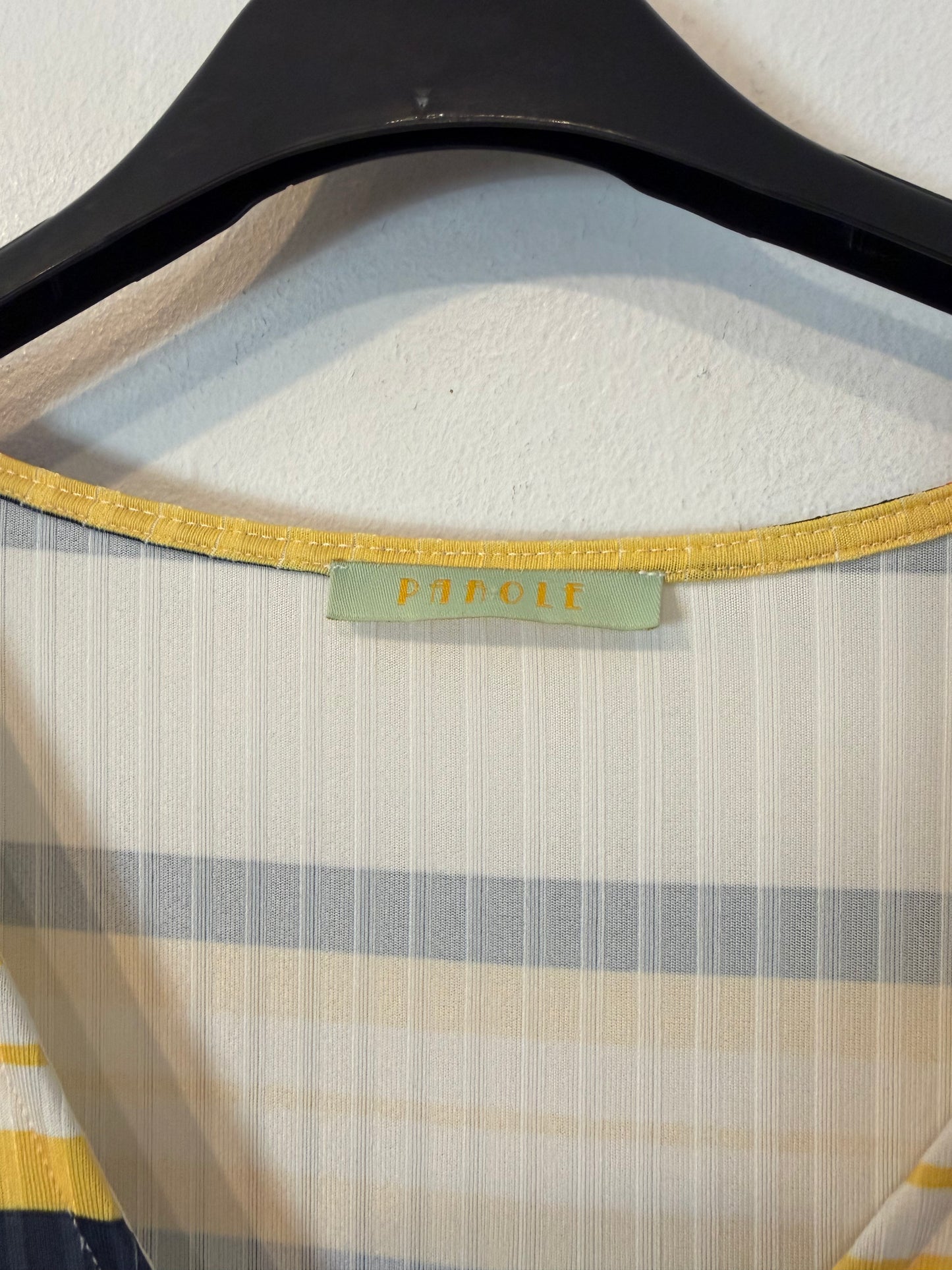PAROLE. Vestido corte recto rayas multicolores