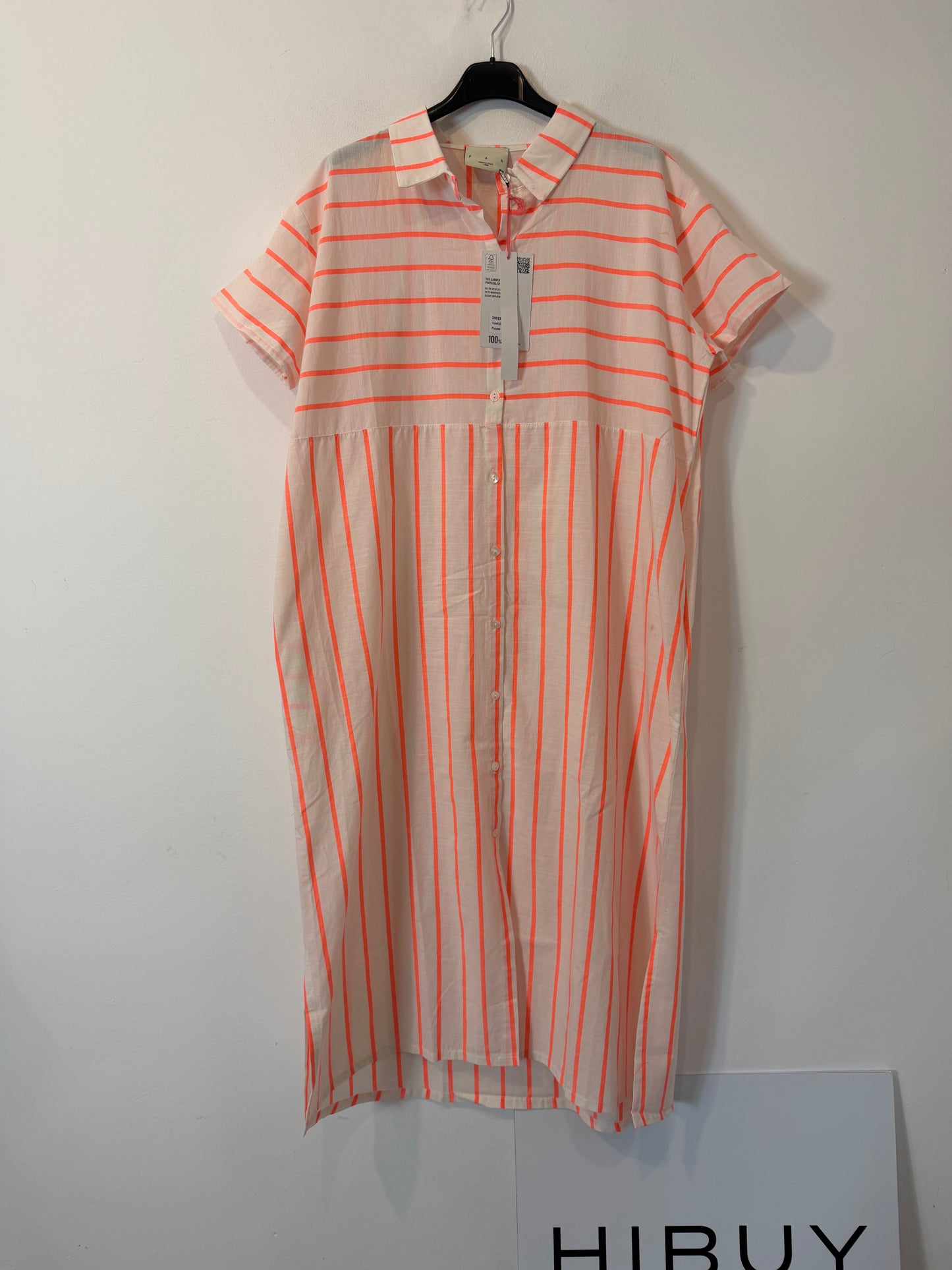 PAN. Vestido largo camisero rayado flúor