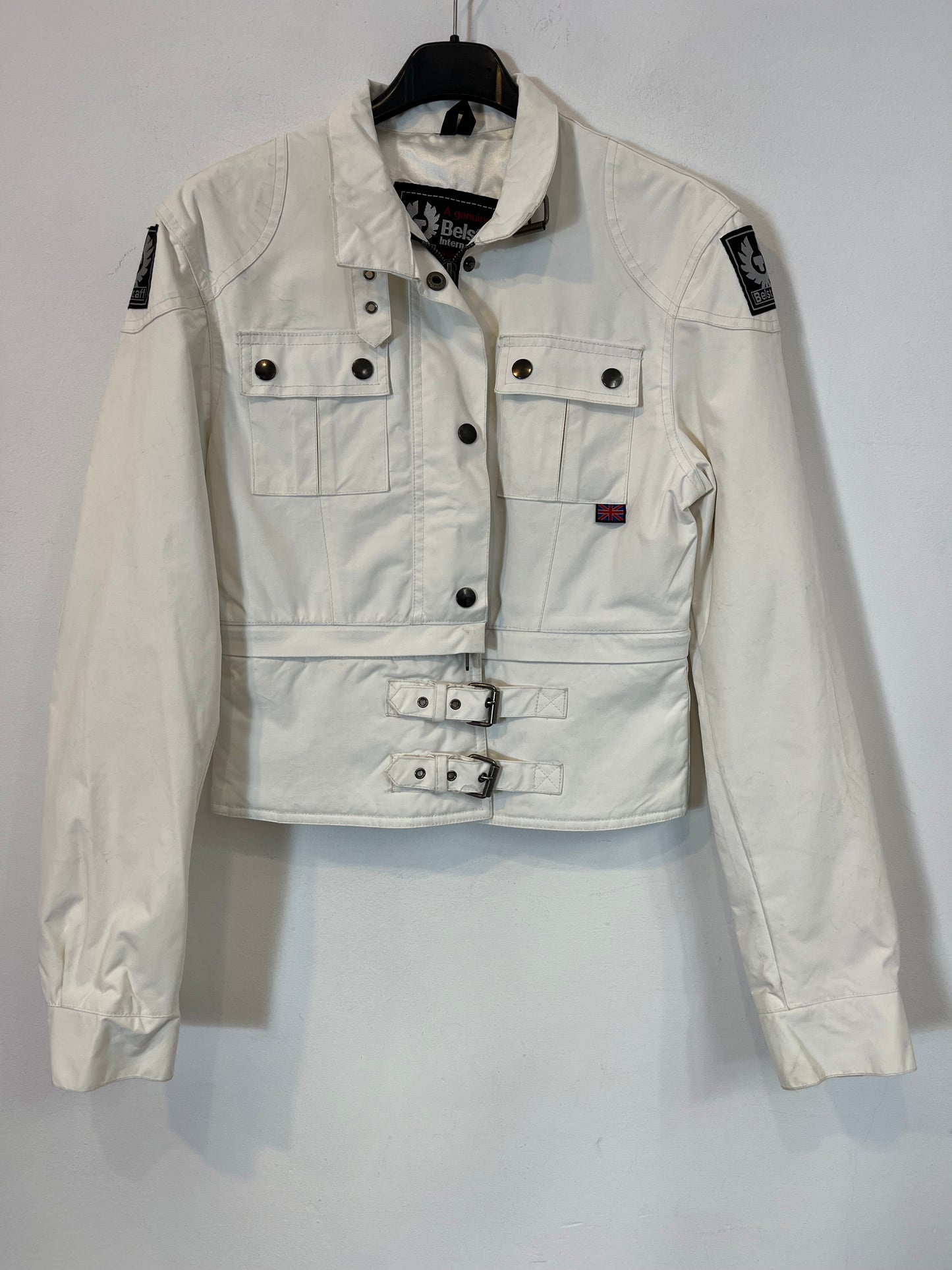 BELSTAFF. Chaqueta blanca bolsillos