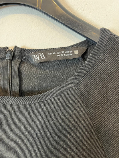 ZARA. Dark blue textured dress. Size XS