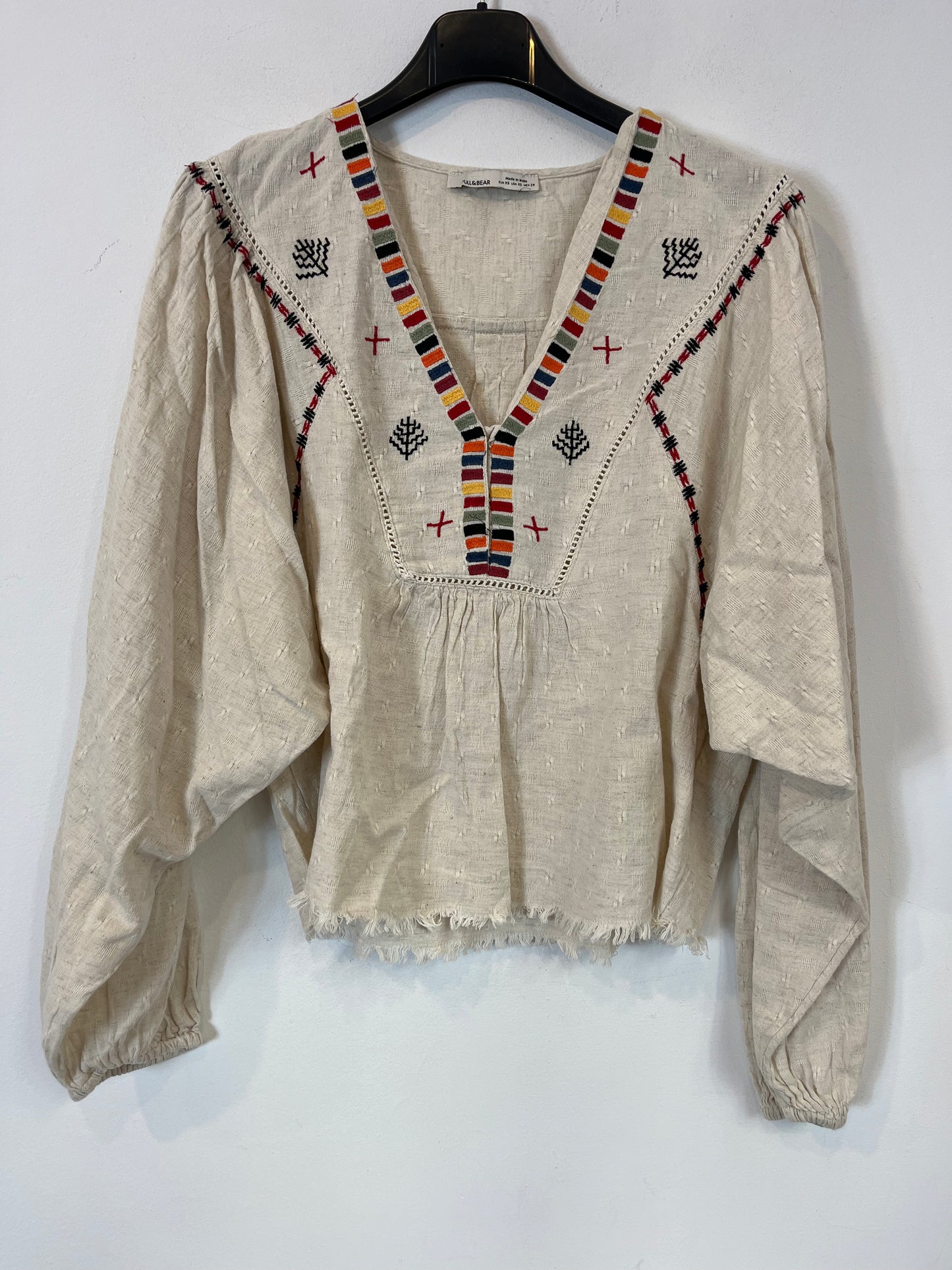 PULL&BEAR. Top algodón bordados. T XS