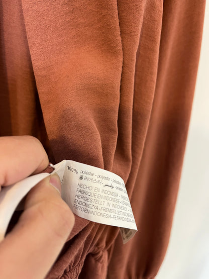 ZARA. Mono fluido color teja. T XS