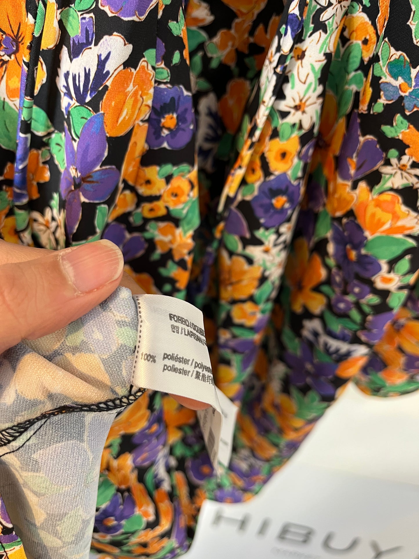 BERSHKA. Vestido corto flores detalle espalda. T M