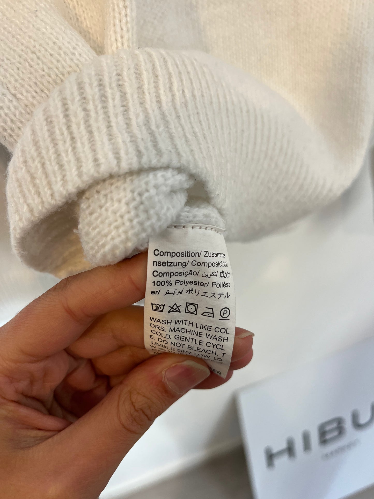 SHEIN. White sweater with black details. TS