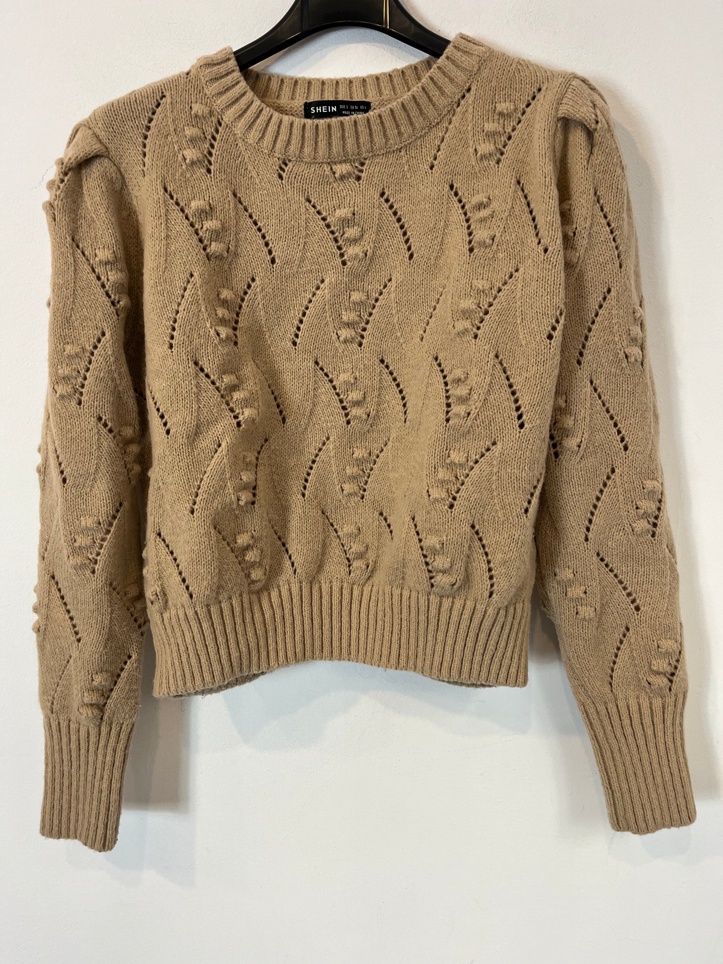 SHEIN. Beige bodoque sweater. T.S.