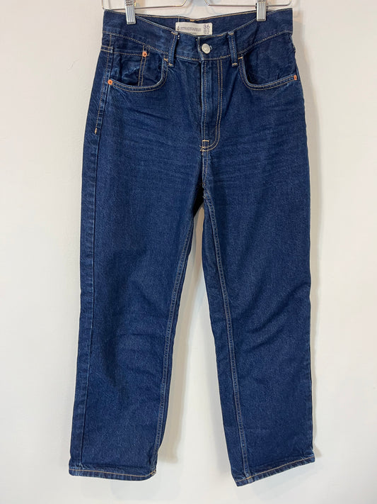 STRADIVARIUS. Denim mom fit azul oscuro. T 36