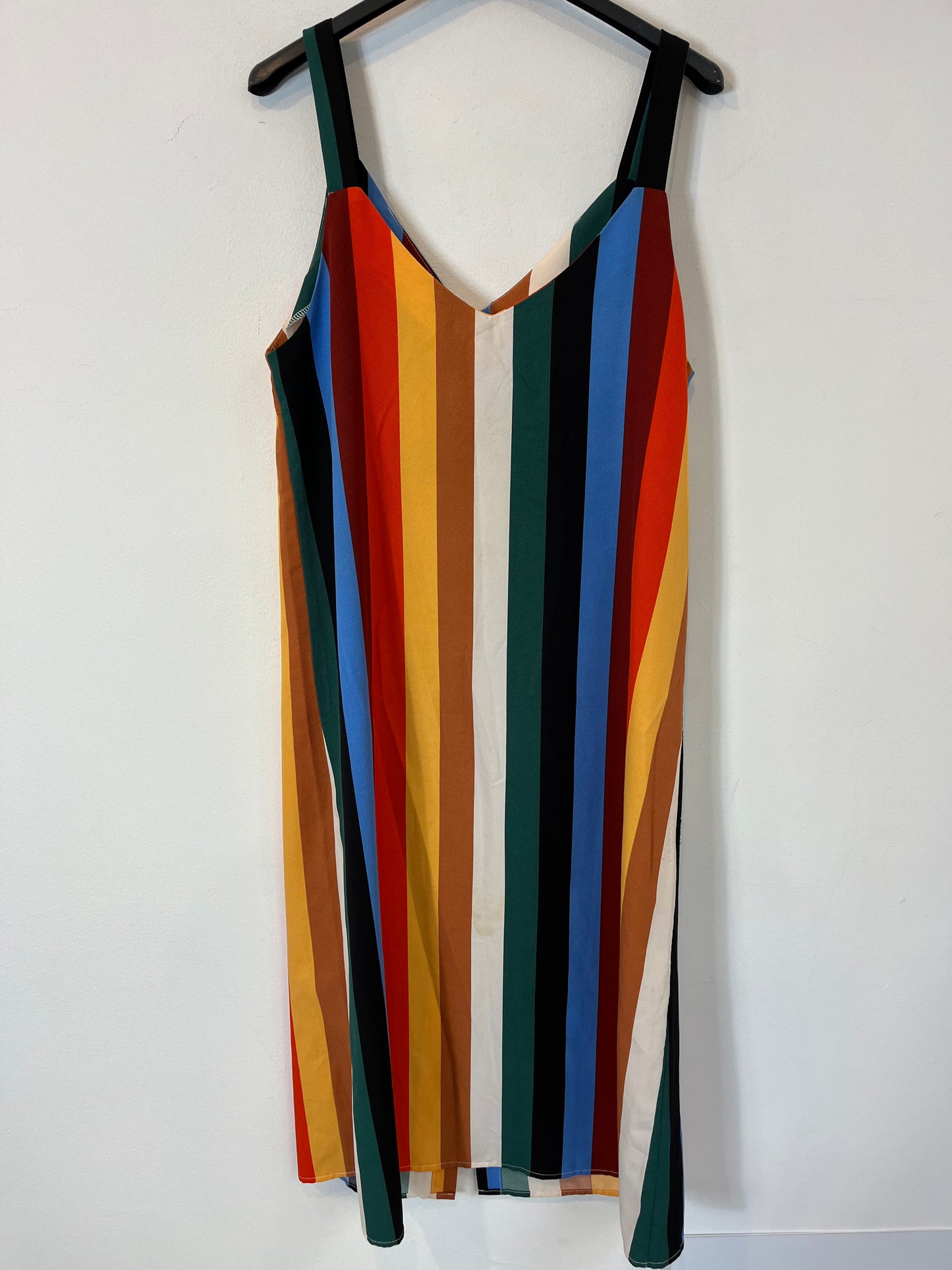 MUSE. Vestido midi rayas colores abotonado. T S