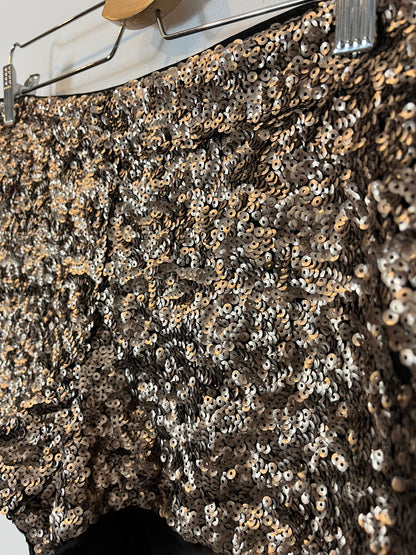 STRADIVARIUS. Pantalón corto lentejuelas. T S