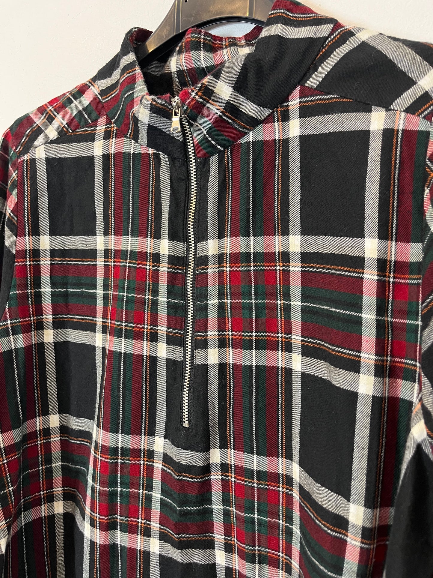 ZARA. Vestido negro cuadros textura. T L