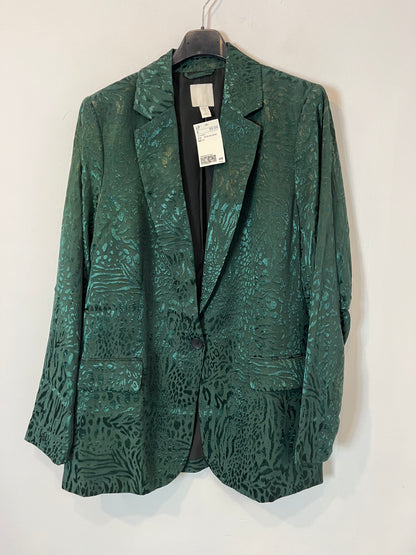 H&M, Blazer verde estampado satinado. T 42