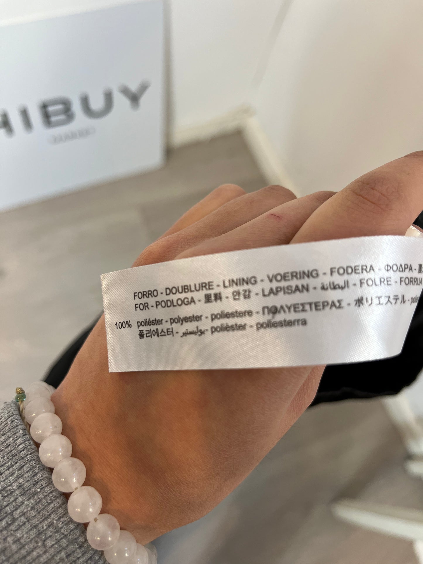 ZARA. Pantalón negro elástico detalle cintura. T L