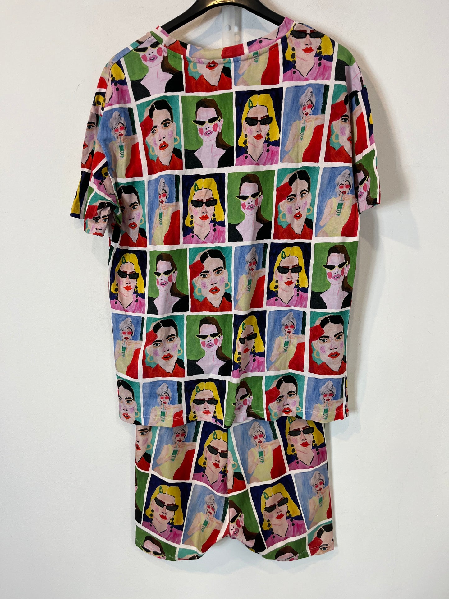 ZARA x NATASHA PASCHAL. Conjunto caras colores. T L (S/M)