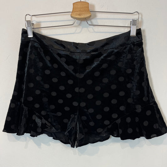 MANGO. Pantalón corto terciopelo fluido. T M