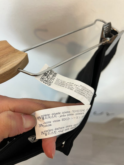 ZARA. Pantalón negro de vestir aberturas. T M