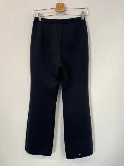 CYNTHIA ROWLEY. Pantalón negro textura. T 8 (38)