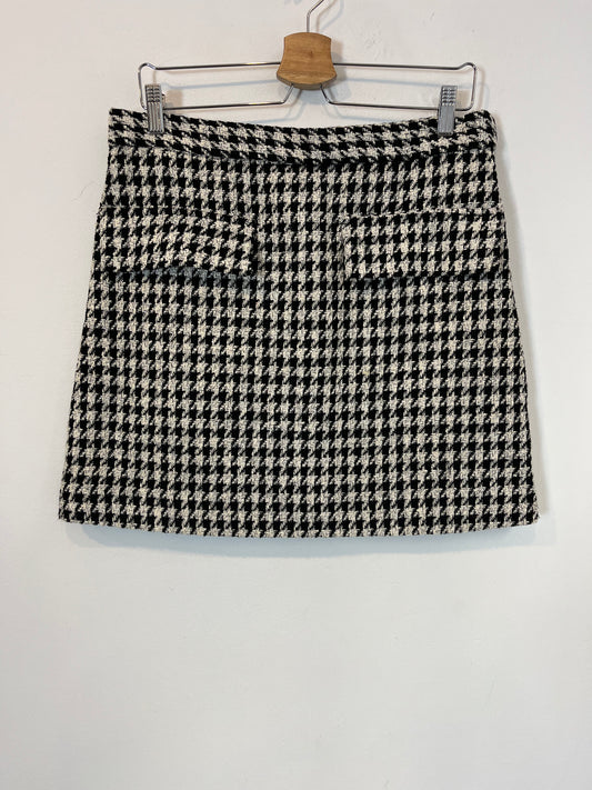 OTRAS. Falda tweed pata de gallo. T 40