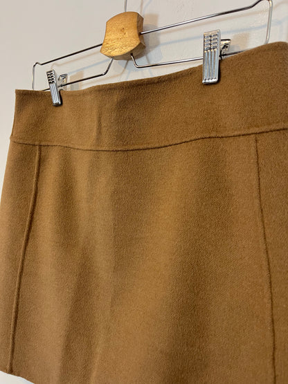 MAxMARA. Falda camel lana. T 40