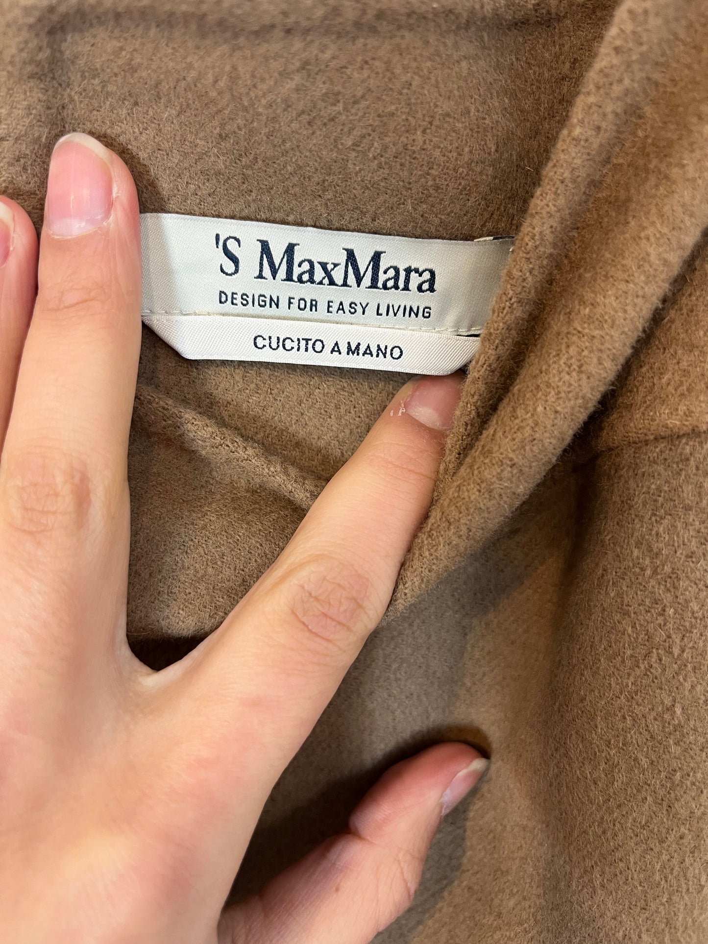 MAxMARA. Falda camel lana. T 40