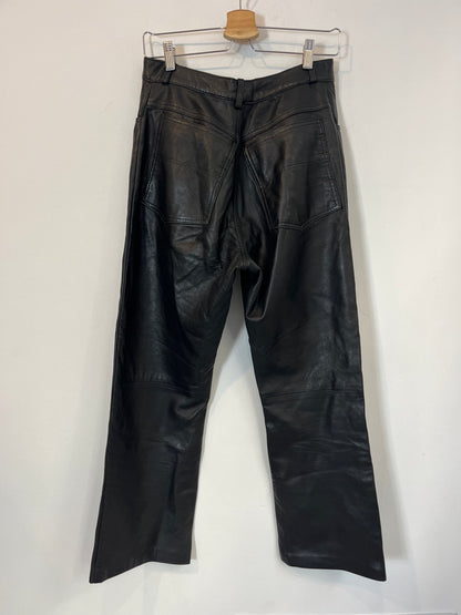 OTRAS. Pantalón piel recto. T 40