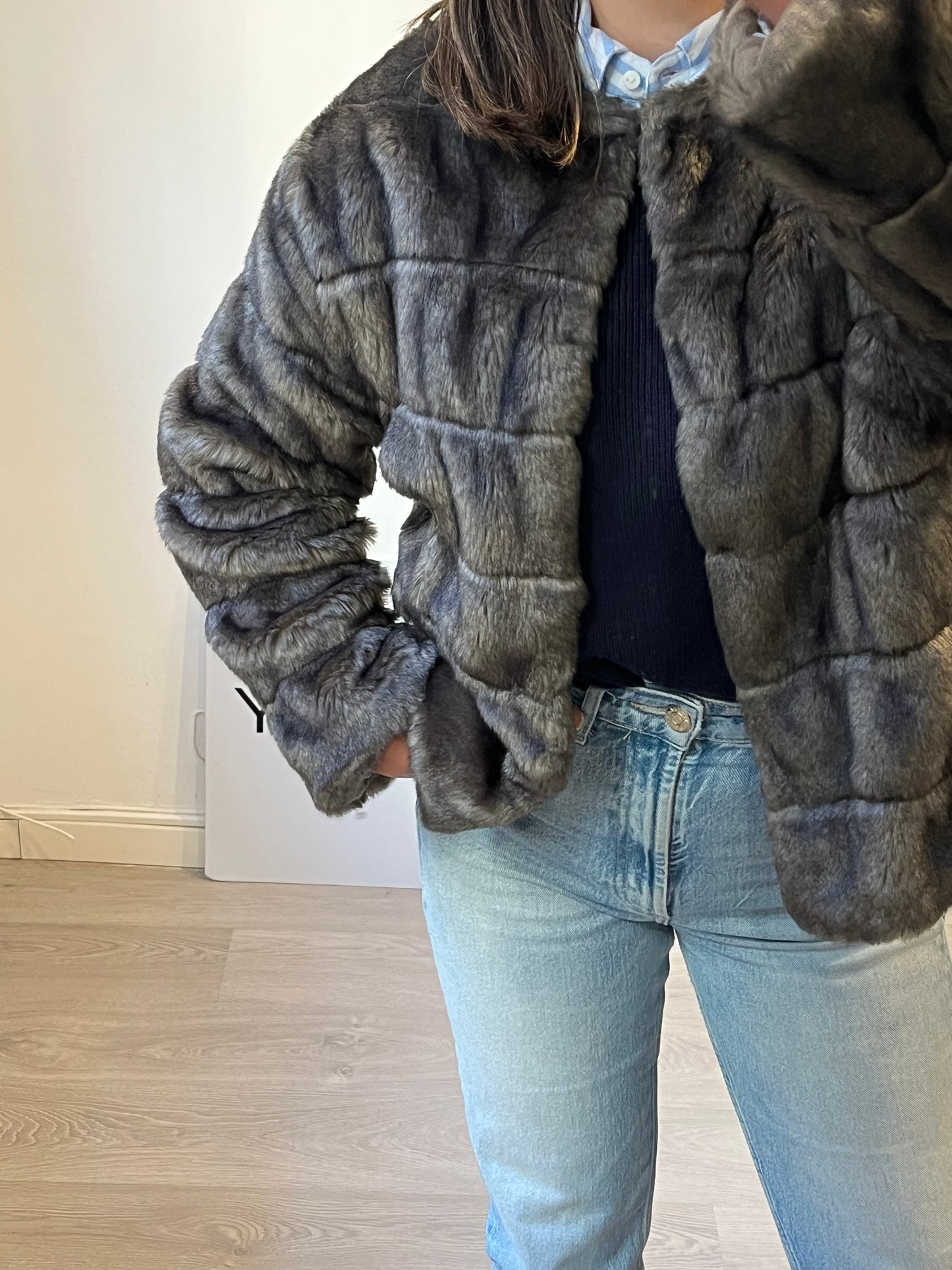 ZARA. Chaqueta pelo tonos grises. T M