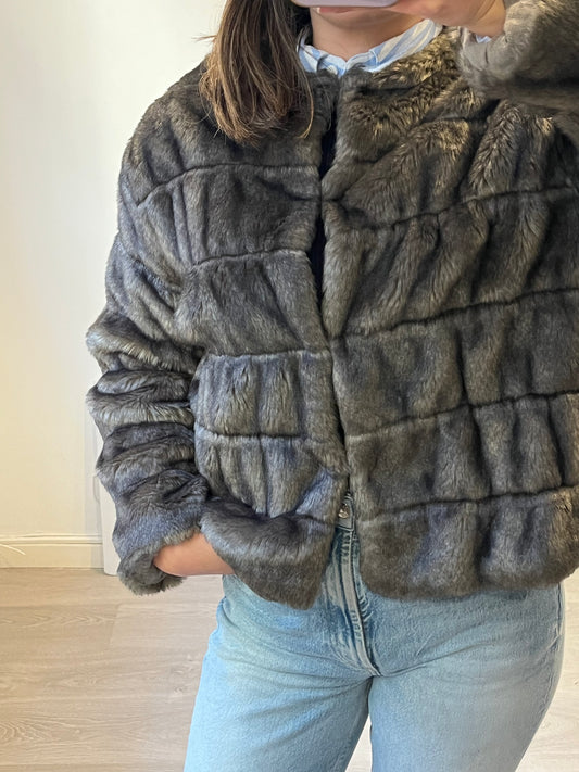 ZARA. Gray fur jacket. TM