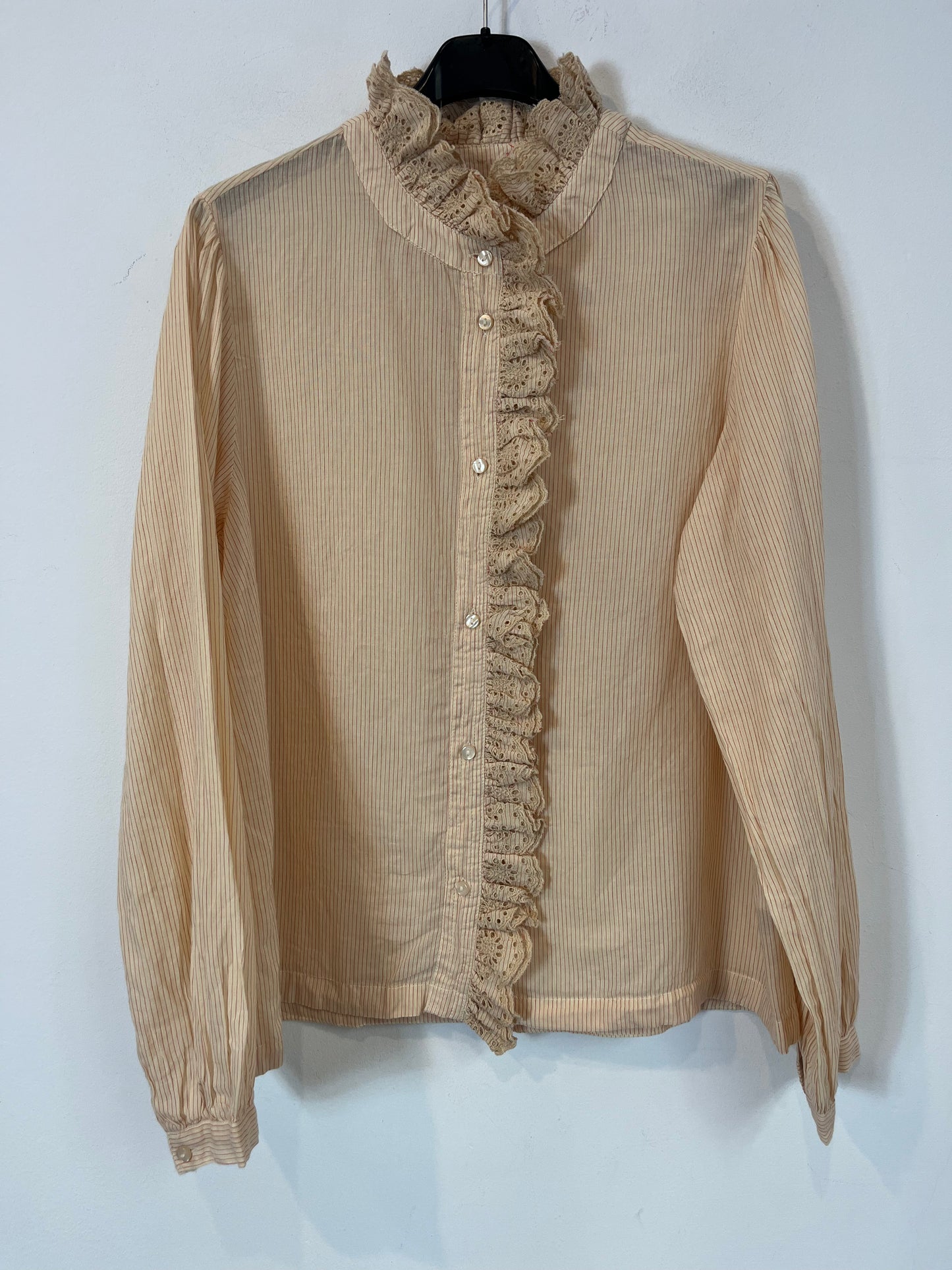 SFERA. Beige blouse with embroidered ruffle. TM