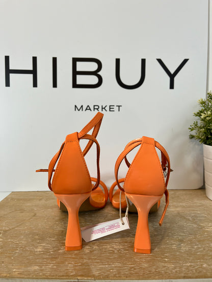 MARIAMARE. Textured orange sandals. Size 39