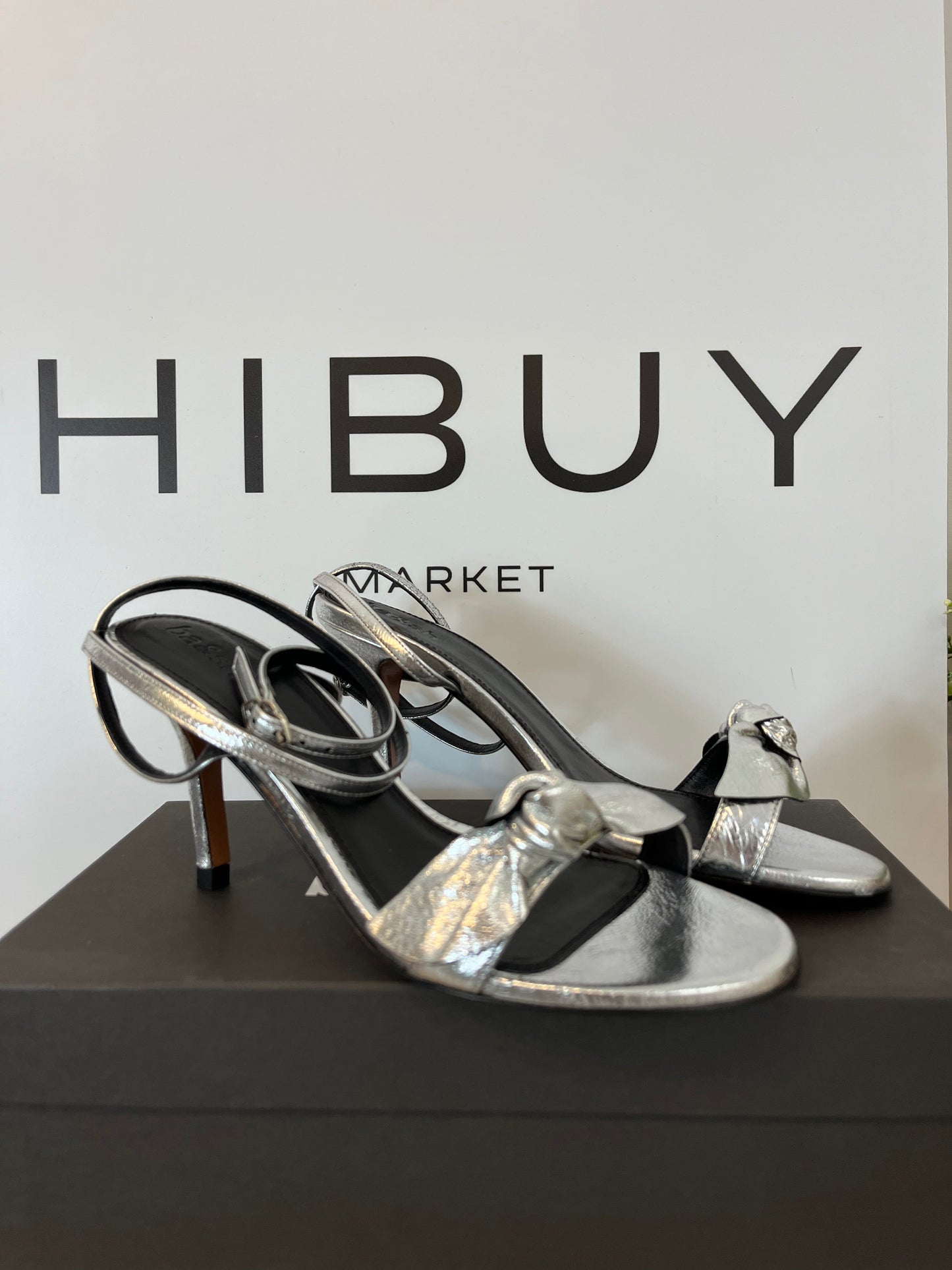 BA&amp;SH. Silver bow sandal. Size 38