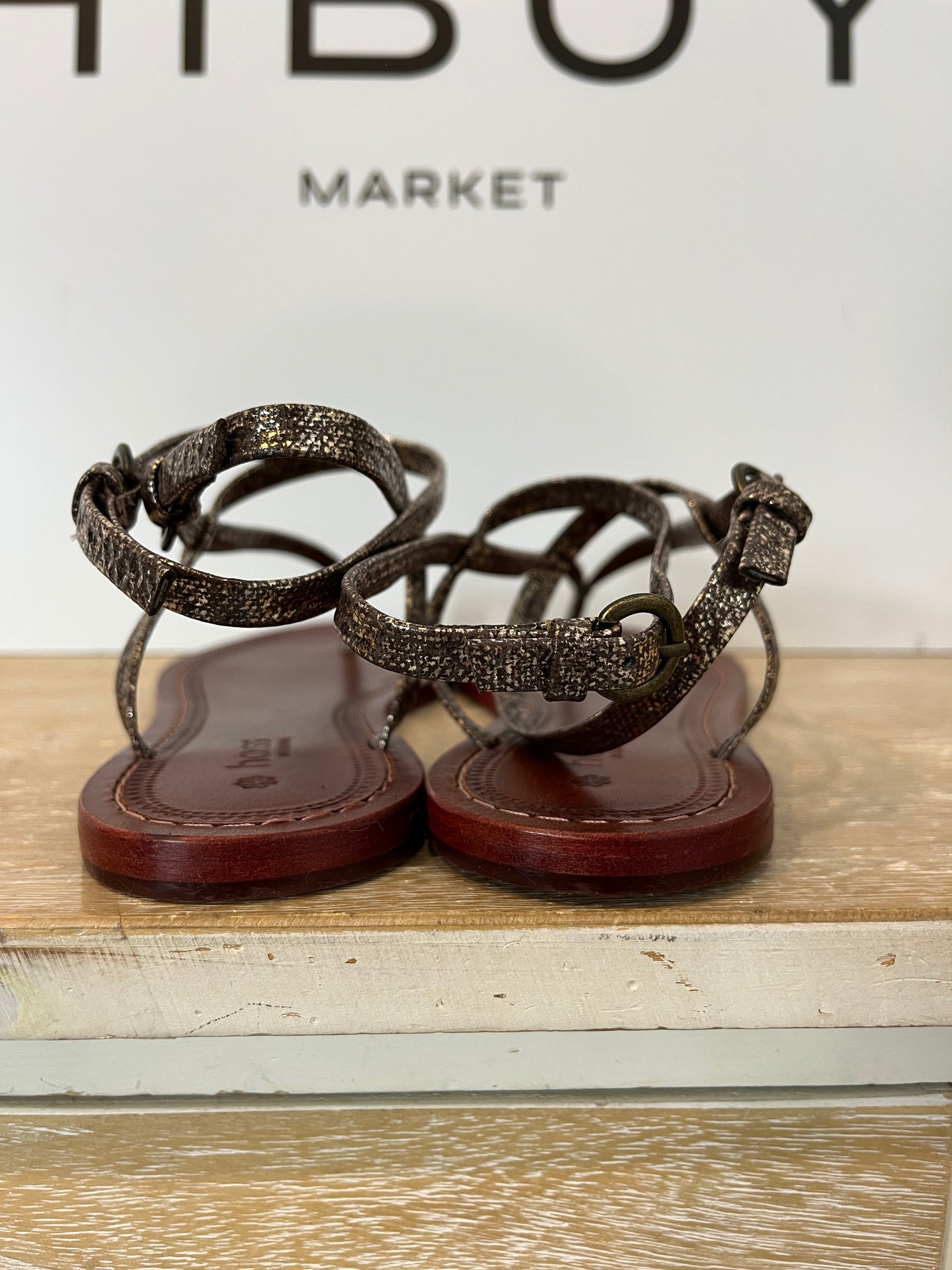 INTROPIA. Sandalia plana tiras cobre. T 38