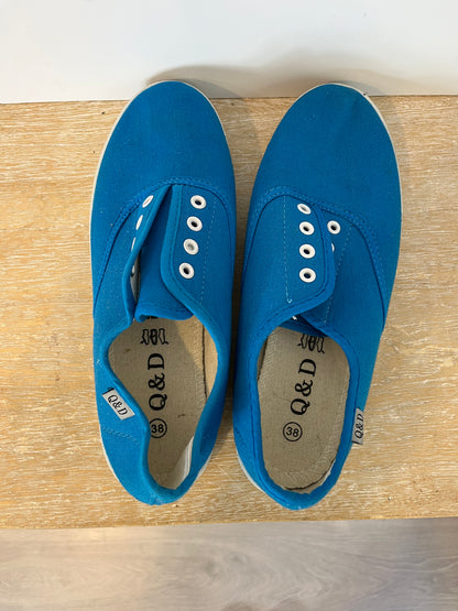 Q&D. Zapatilla turquesa . T 38