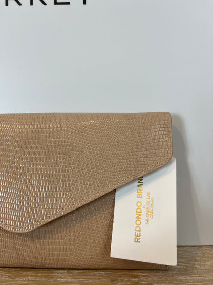 REDONDO BRAND. Cartera beige textura