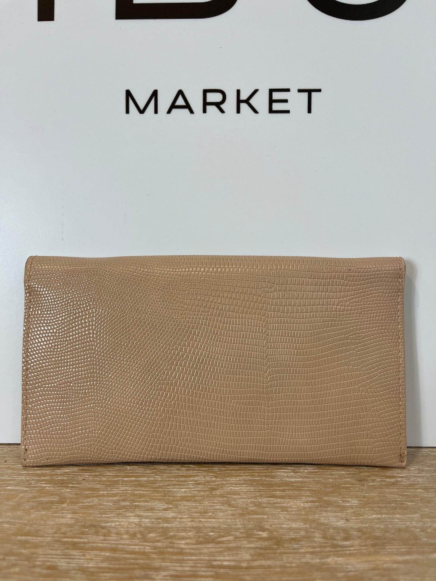 REDONDO BRAND. Cartera beige textura