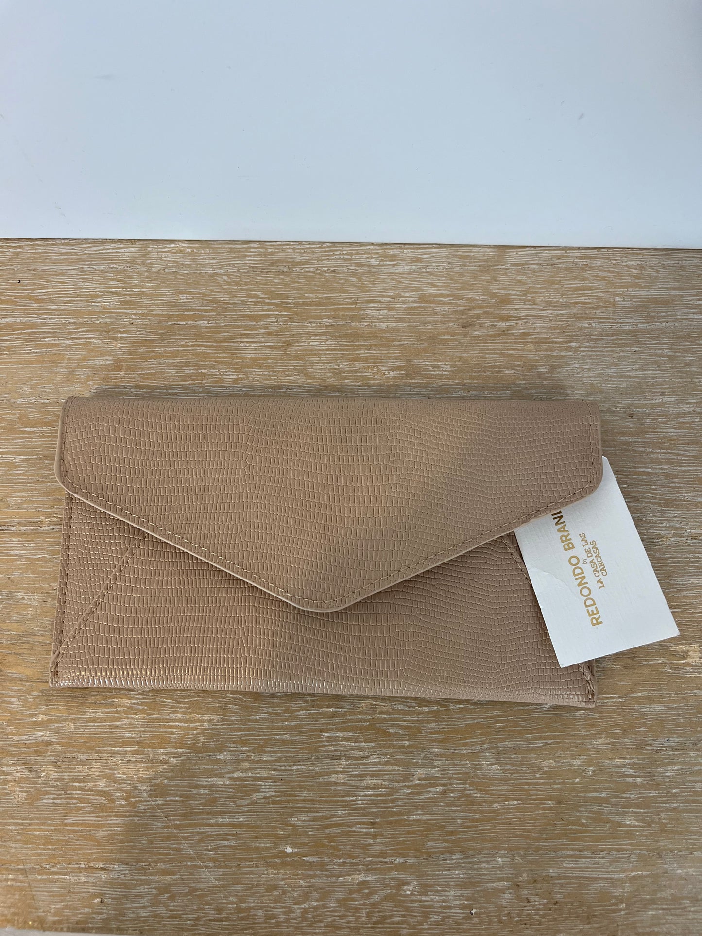 REDONDO BRAND. Cartera beige textura