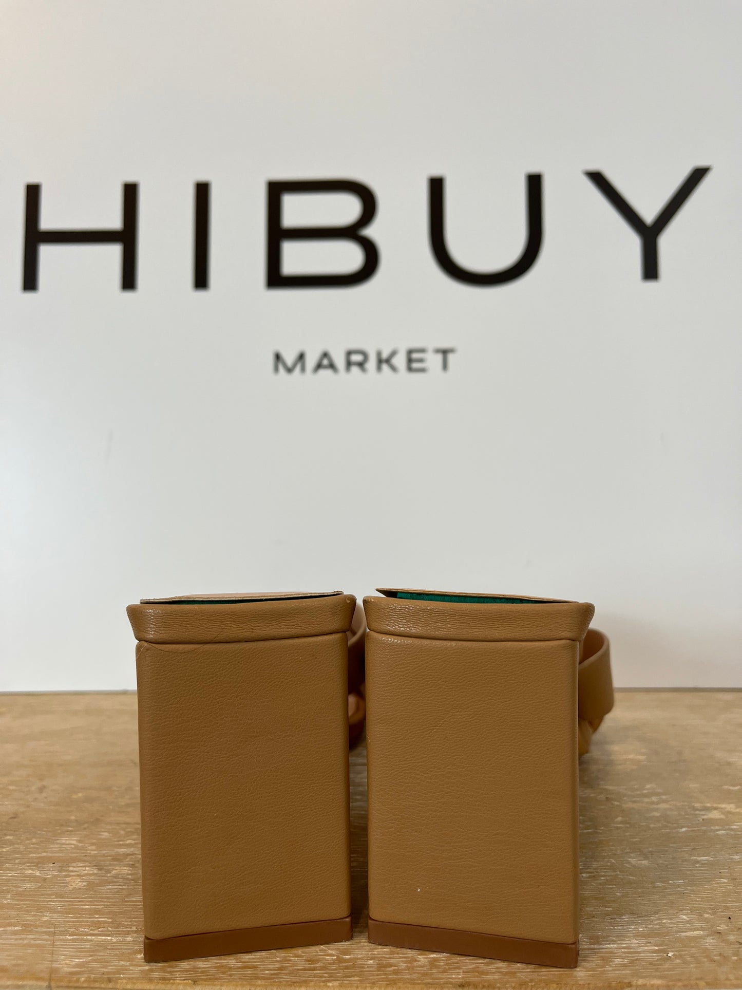 PRIMARK. Sandalia beige tira cruzada. T 40