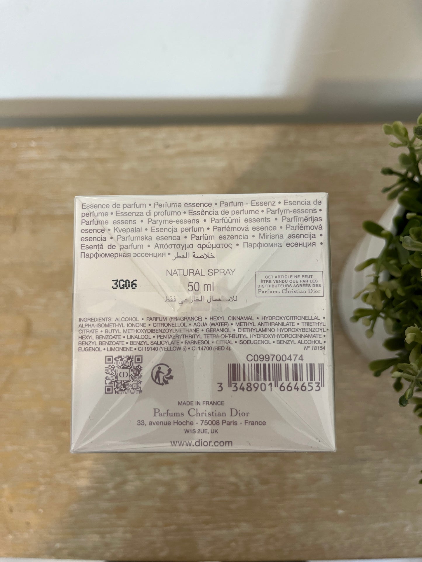 J´ADORE L´OR. Women's perfume. 50 ml