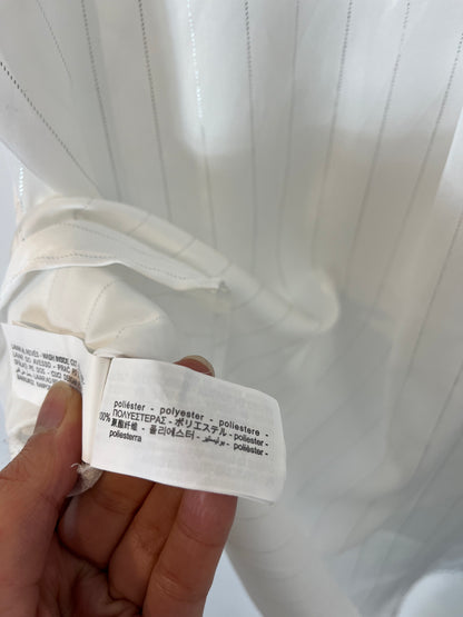 ZARA. White satin blouse with silver details. TL