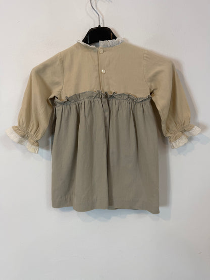 PATRICIA MENDILUCE. Vestido de niña en gris. T. 2 años
