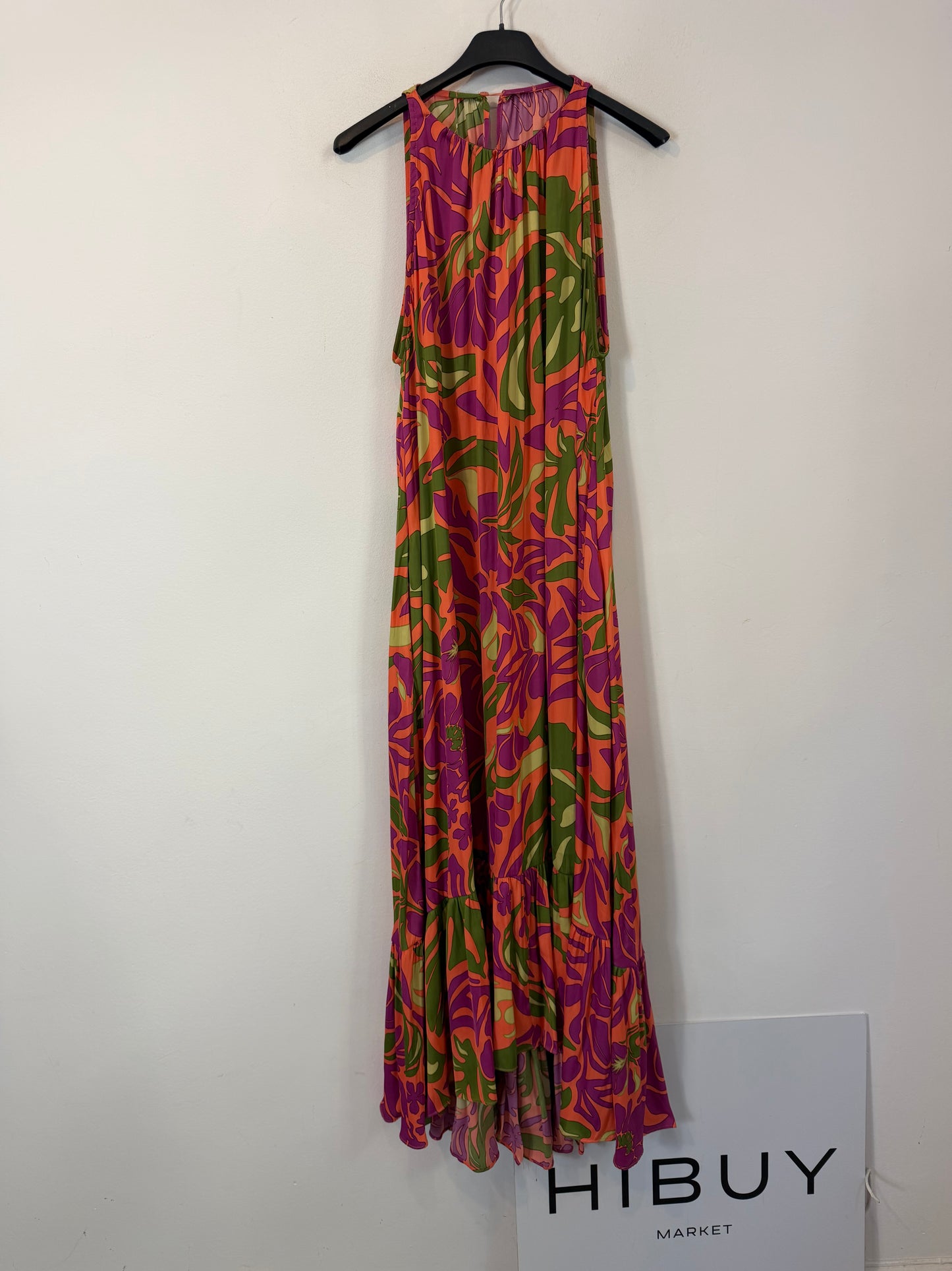 SFERA. Vestido largo con estampado de flores