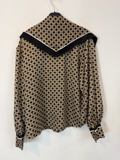 H&M  Richard Allan.  Camisa negra y marrón estampado de cadenas