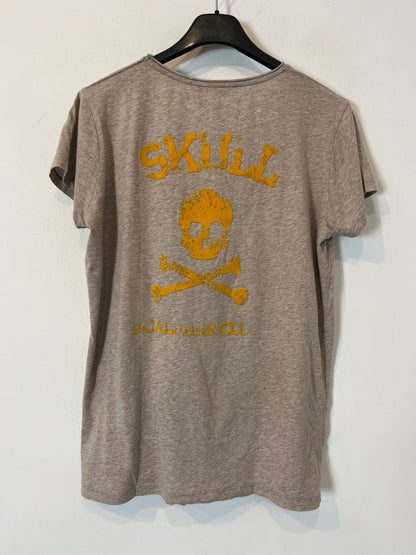 SCALPER. Camiseta beige dibujo espalda. T S