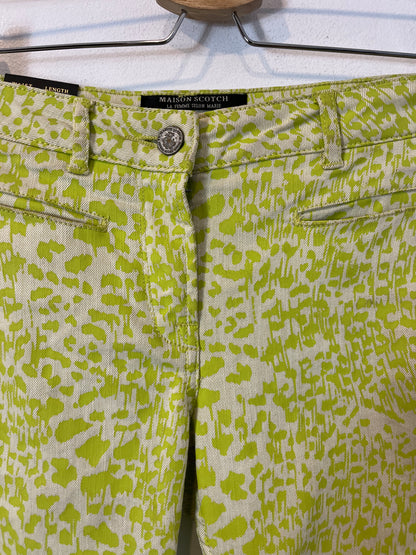 MAISON SCOTCH. Denim pitillo verde lima. T 36