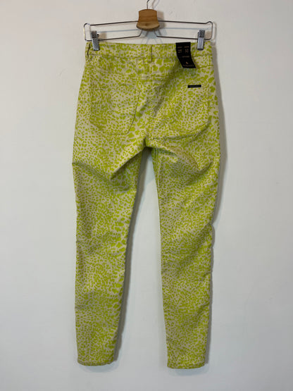 MAISON SCOTCH. Denim pitillo verde lima. T 36