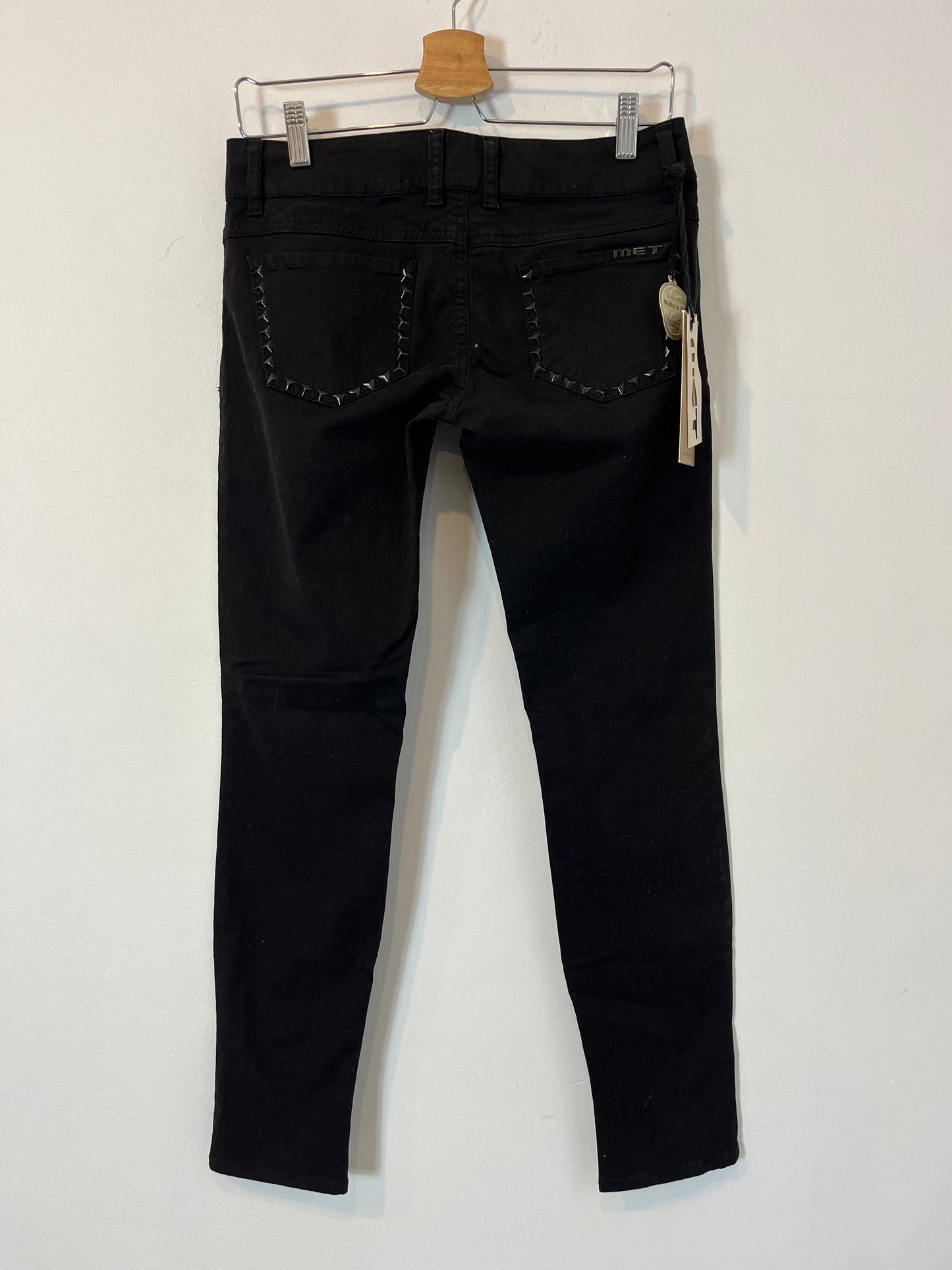 MET. Skinny denim with studs. Size 28 (36)