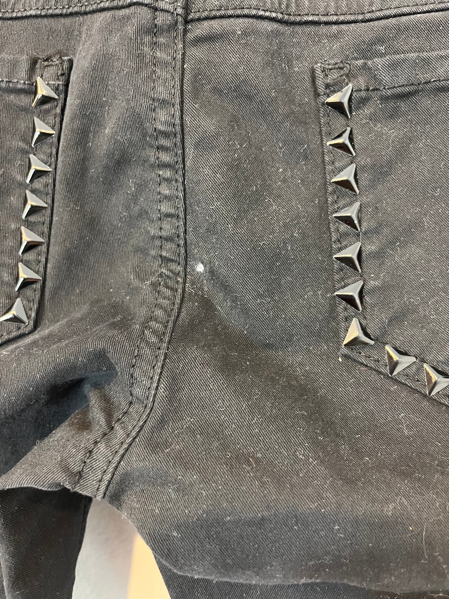 MET. Skinny denim with studs. Size 28 (36)